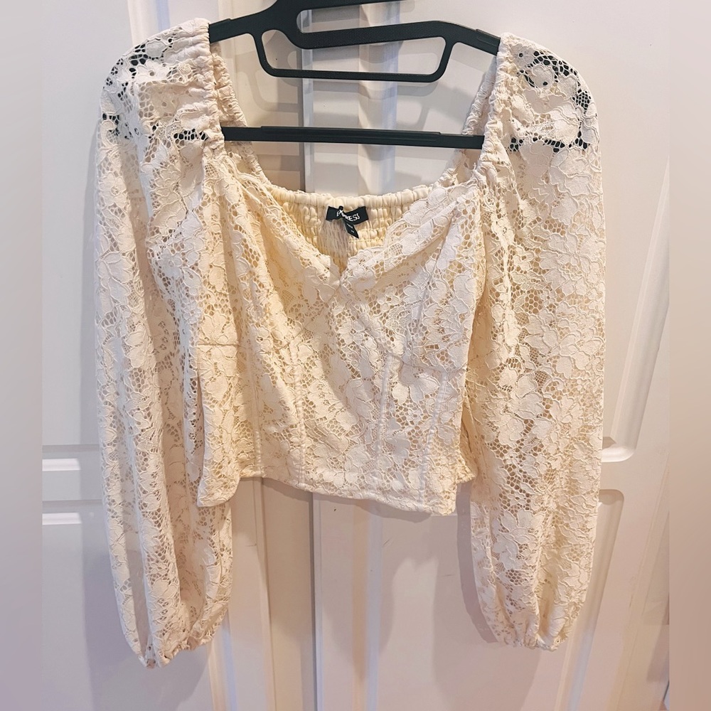 Express Ivory Floral Lace Blouse NWOT size XS